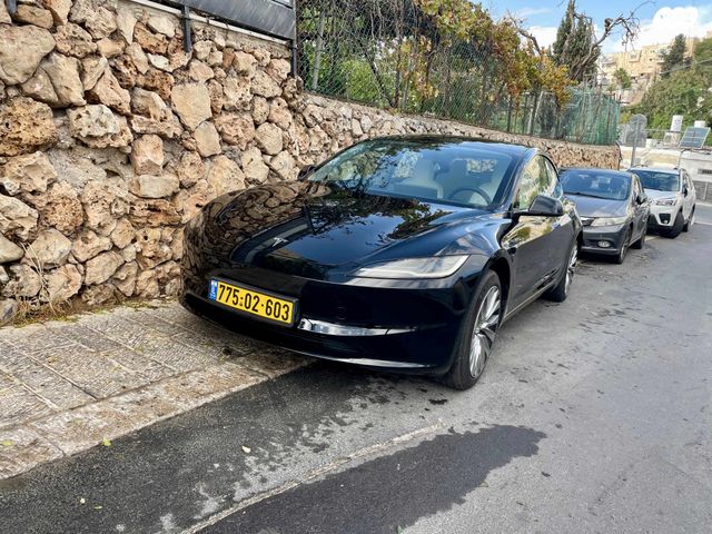 טסלה מודל 3