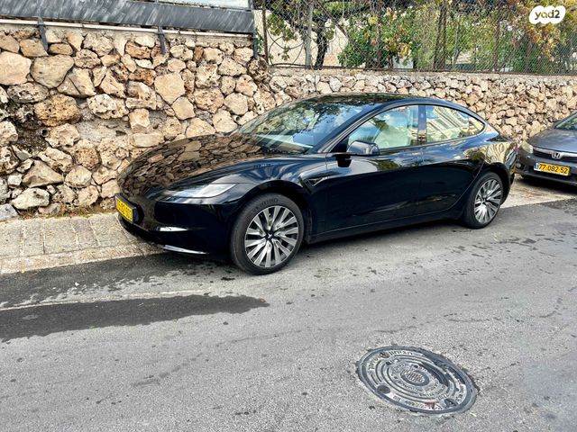 מודעת רכב טסלה מודל 3