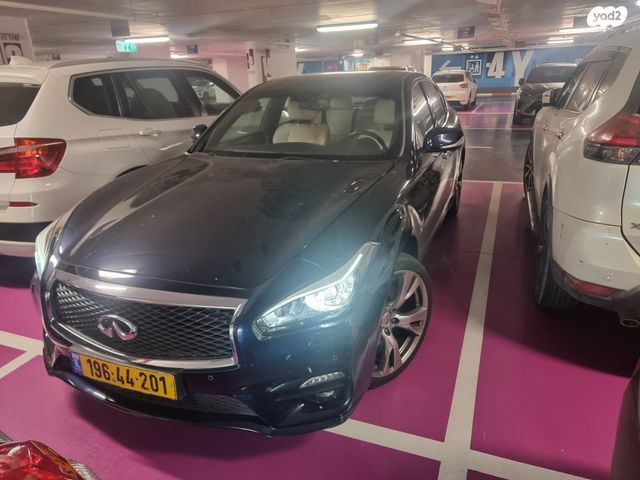 אינפיניטי Q70