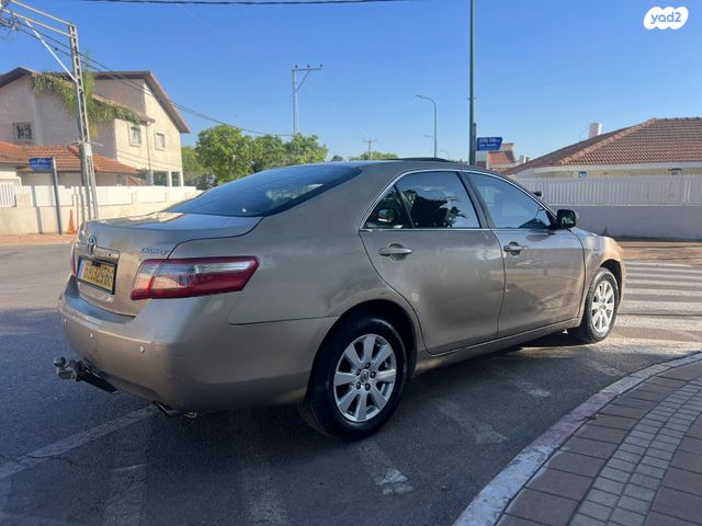 טויוטה קאמרי