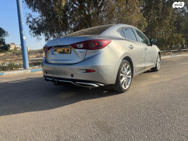 מאזדה 3