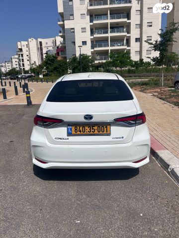 טויוטה קורולה