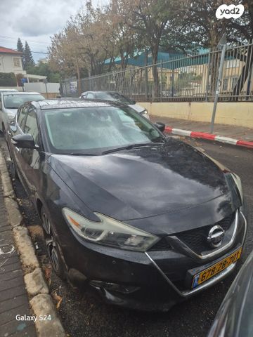 ניסאן מקסימה