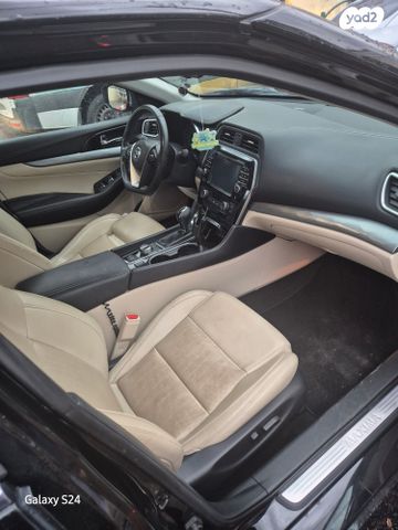 ניסאן מקסימה