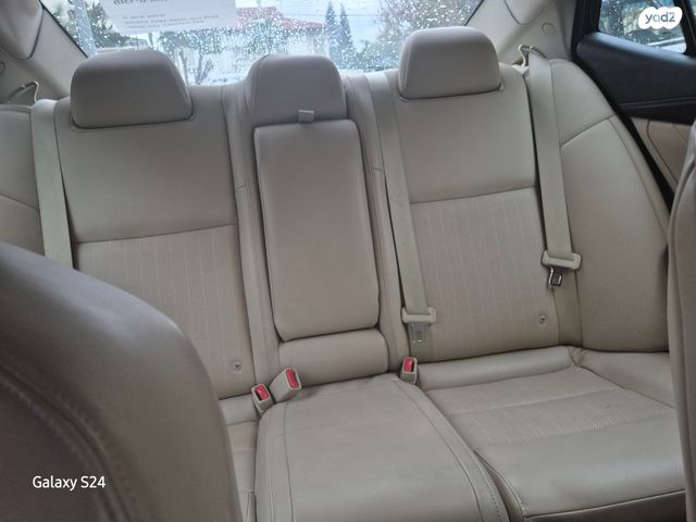 ניסאן מקסימה