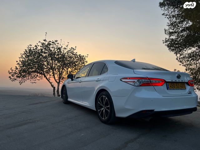 טויוטה קאמרי