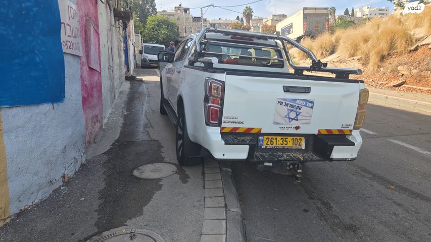 מודעת רכב איסוזו די-מקס