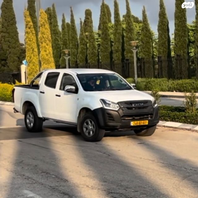 איסוזו די-מקס