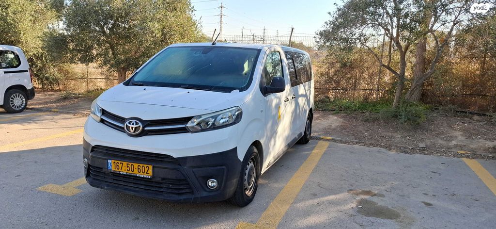 מודעת רכב טויוטה פרואייס