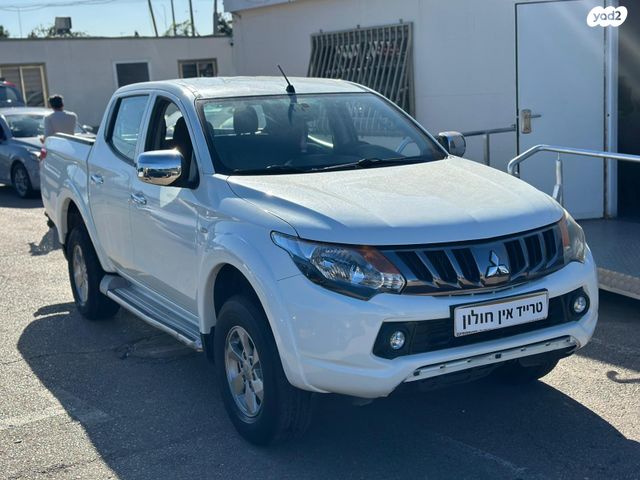 מיצובישי טרייטון / L200