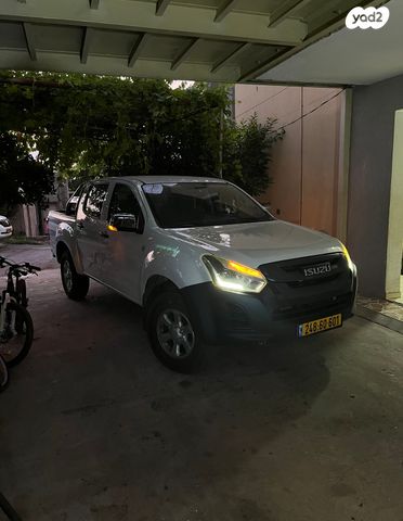 איסוזו די-מקס