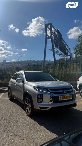 מודעת רכב מיצובישי ASX