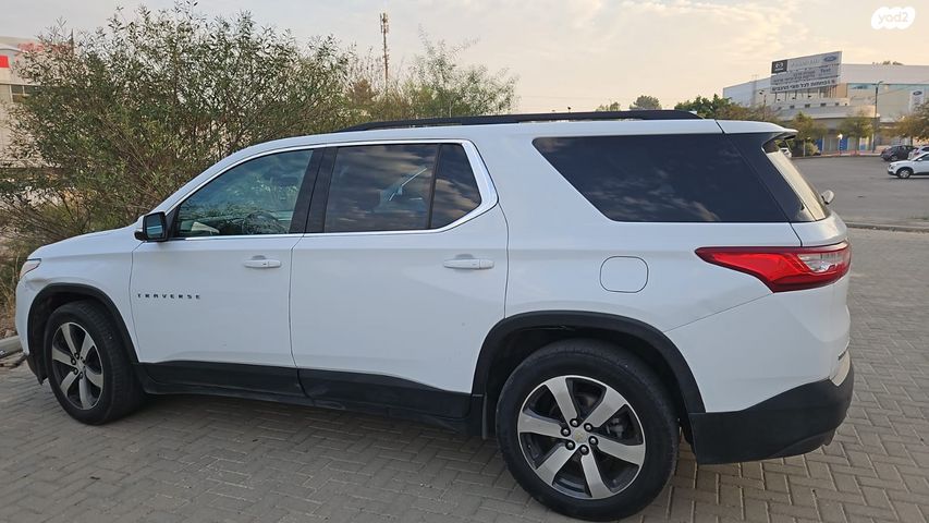 שברולט טראוורס