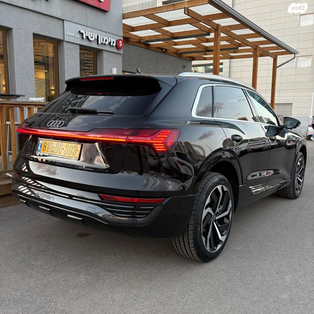 אאודי Q8 e-tron