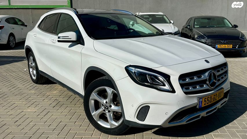 מודעת רכב מרצדס-בנץ GLA