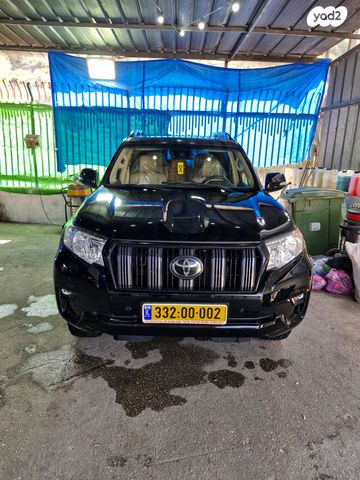 טויוטה לנד קרוזר