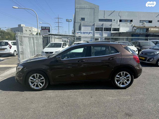 מרצדס-בנץ GLA