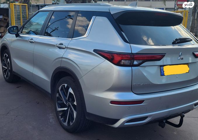 מיצובישי אאוטלנדר