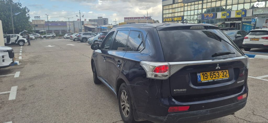 מיצובישי אאוטלנדר