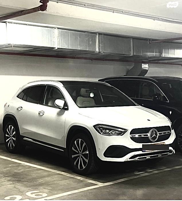 מודעת רכב מרצדס-בנץ GLA