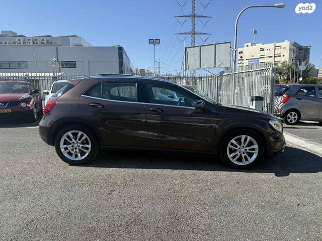 מרצדס-בנץ GLA