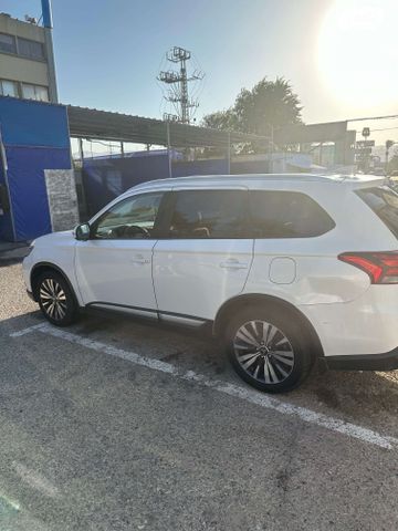 מודעת רכב מיצובישי אאוטלנדר