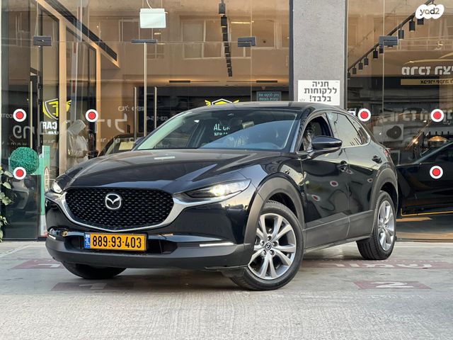 מודעת רכב מאזדה CX-30