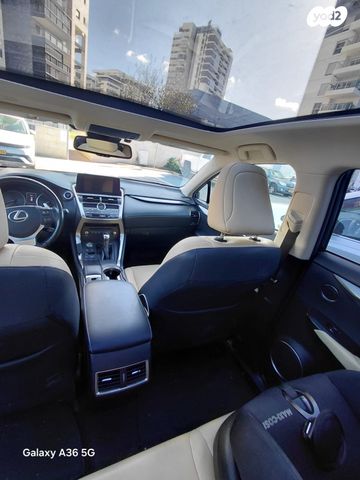 מודעת רכב לקסוס NX