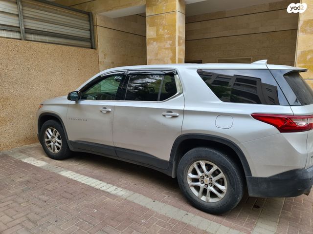 שברולט טראוורס