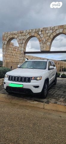 מודעת רכב ג'יפ גרנד צ'ירוקי