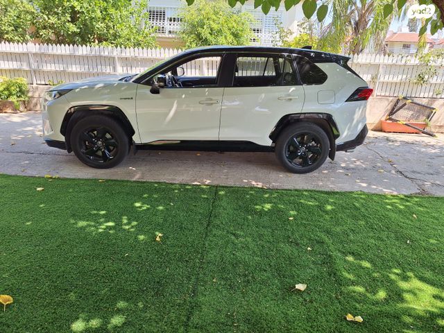 מודעת רכב טויוטה RAV4