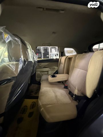 מיצובישי אאוטלנדר