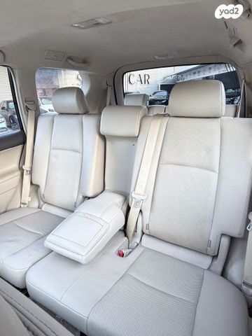 טויוטה לנד קרוזר