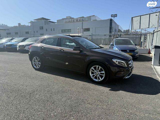 מרצדס-בנץ GLA