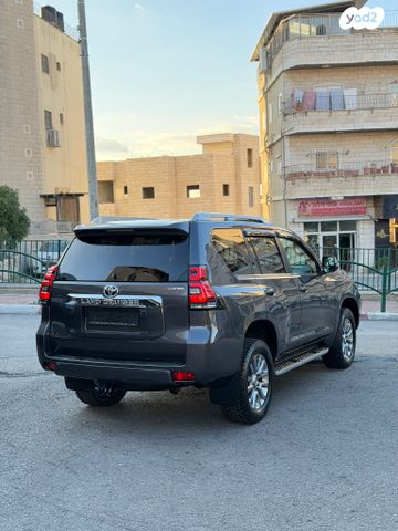 טויוטה לנד קרוזר