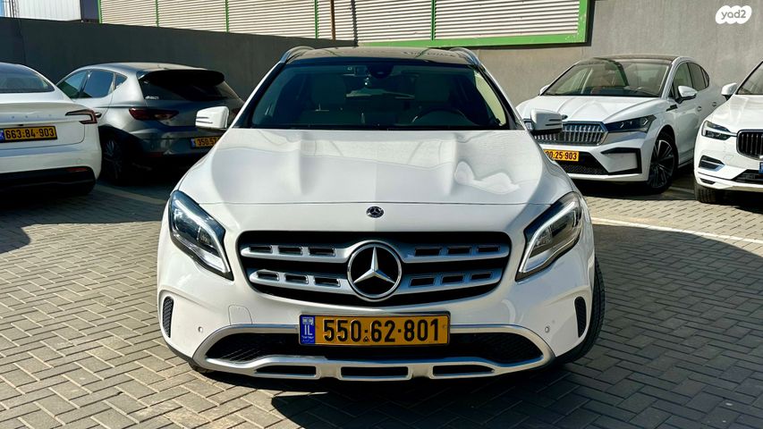 מודעת רכב מרצדס-בנץ GLA 2