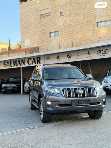 טויוטה לנד קרוזר