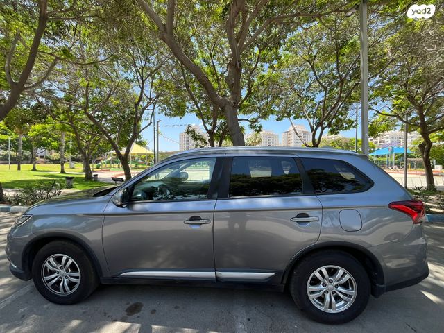 מיצובישי אאוטלנדר