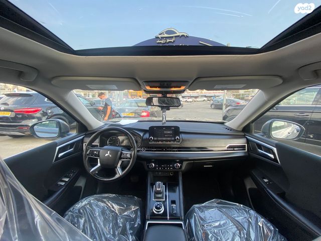 מיצובישי אאוטלנדר