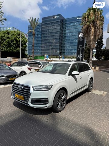 אאודי Q7