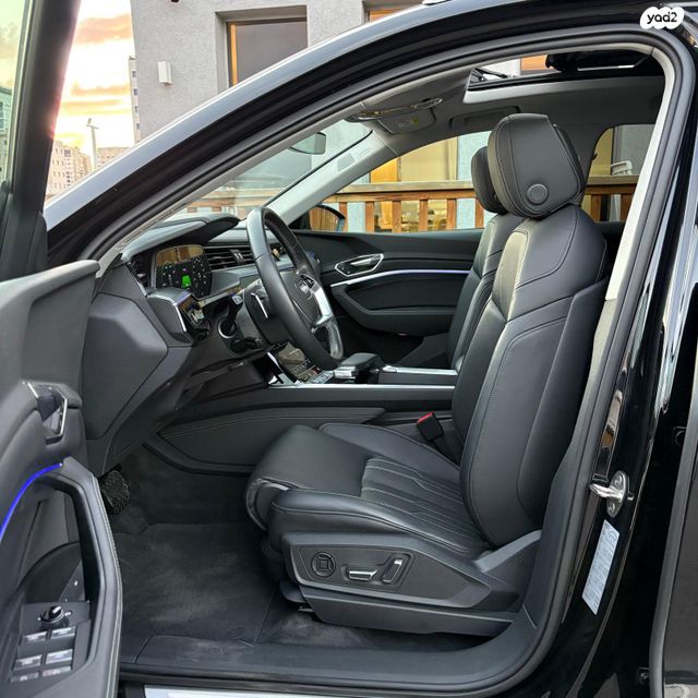 אאודי Q8 e-tron