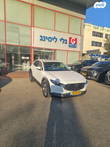 מודעת רכב מאזדה CX-30