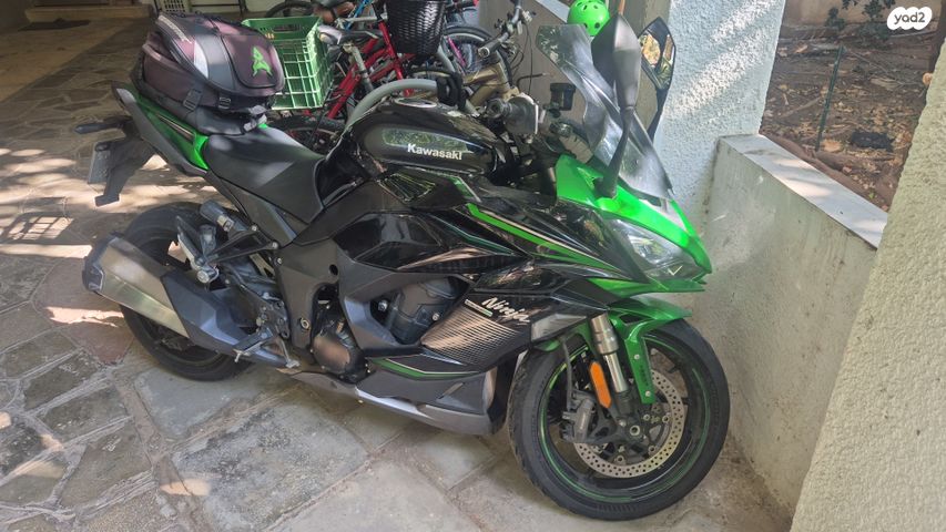 קאוואסאקי Z1000SX