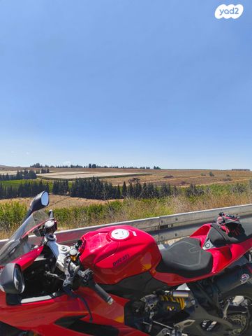 דוקאטי פניגאלה V2