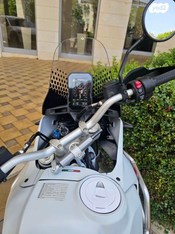 דוקאטי Desert X