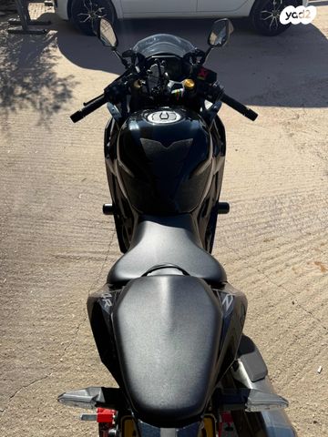 קאוואסאקי ZX4R