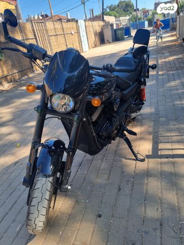 מודעת רכב הרלי דיווידסון סטריט רוד 750