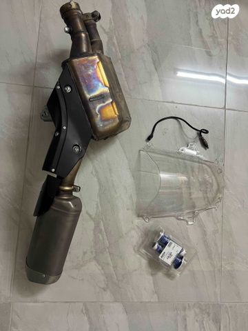 מודעת רכב ימאהה YZF-R1