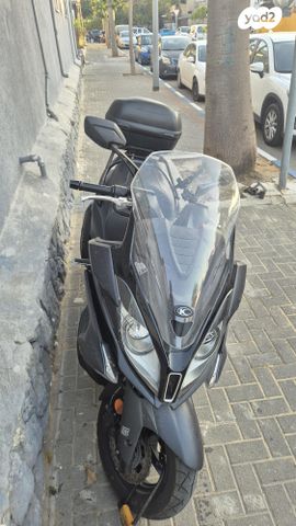 מודעת רכב קימקו דאון-טאון 350