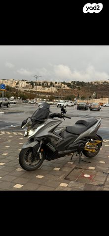 מודעת רכב קימקו AK 550